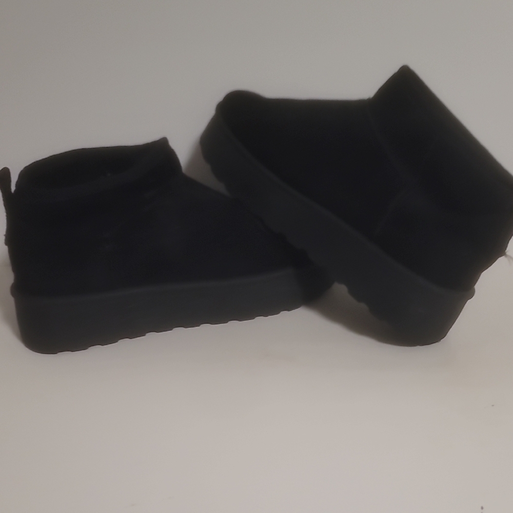 Charlotte Russe Black Platform Ankle Booties